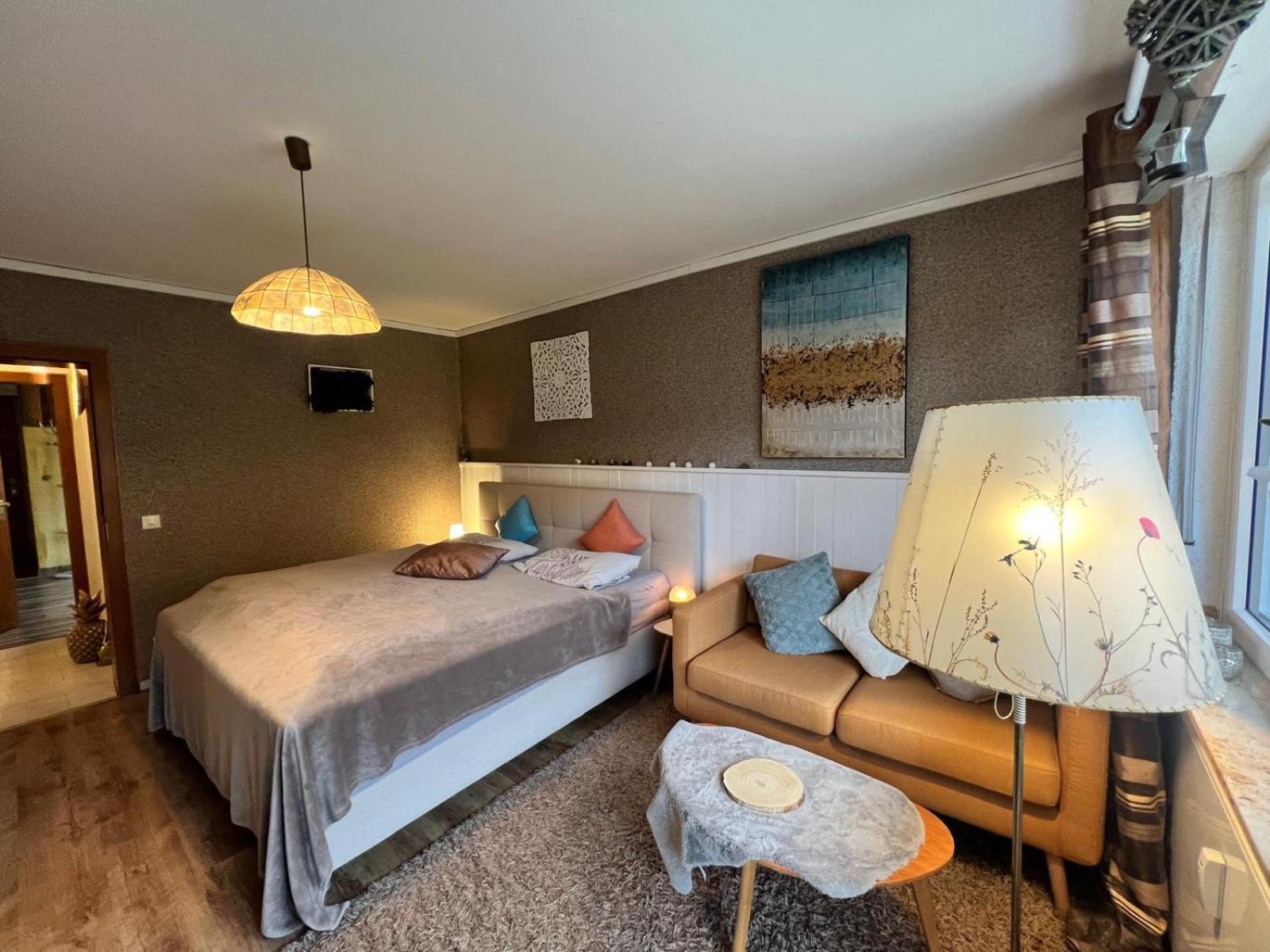 Marburg Apartment Pfiffige Luisa In Ruhiger Waldrandlage Mit Balkon Und Wintergarten מראה חיצוני תמונה