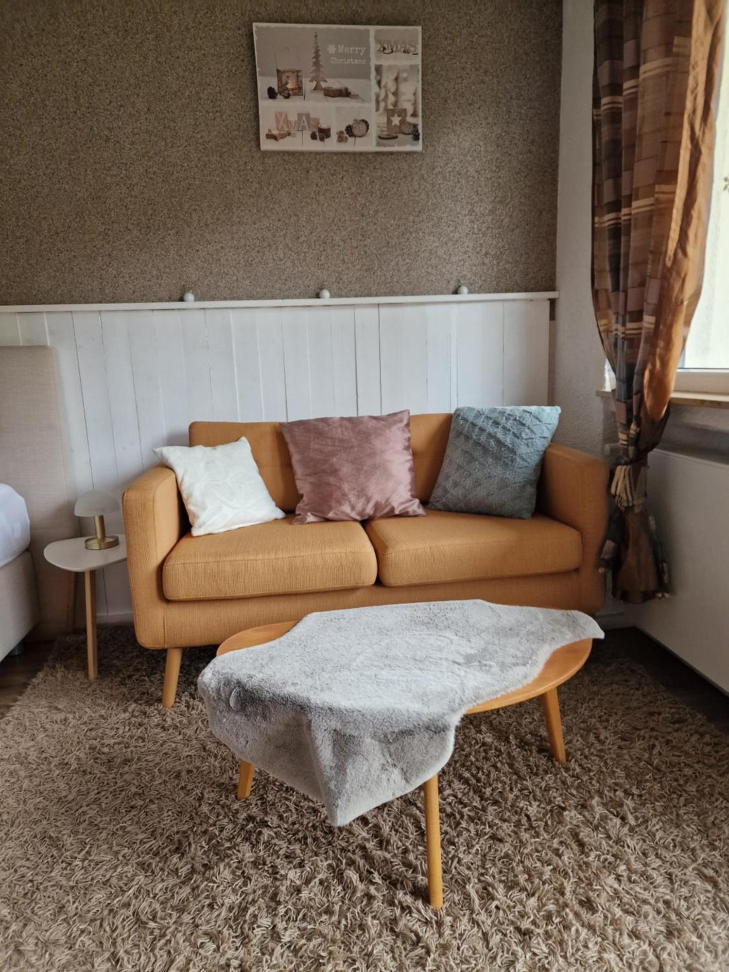 Marburg Apartment Pfiffige Luisa In Ruhiger Waldrandlage Mit Balkon Und Wintergarten מראה חיצוני תמונה