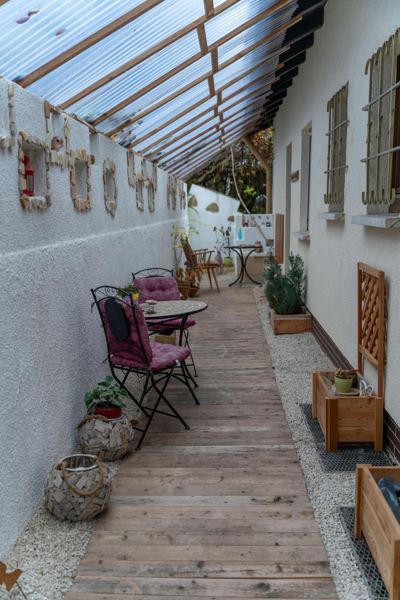 Marburg Apartment Pfiffige Luisa In Ruhiger Waldrandlage Mit Balkon Und Wintergarten מראה חיצוני תמונה