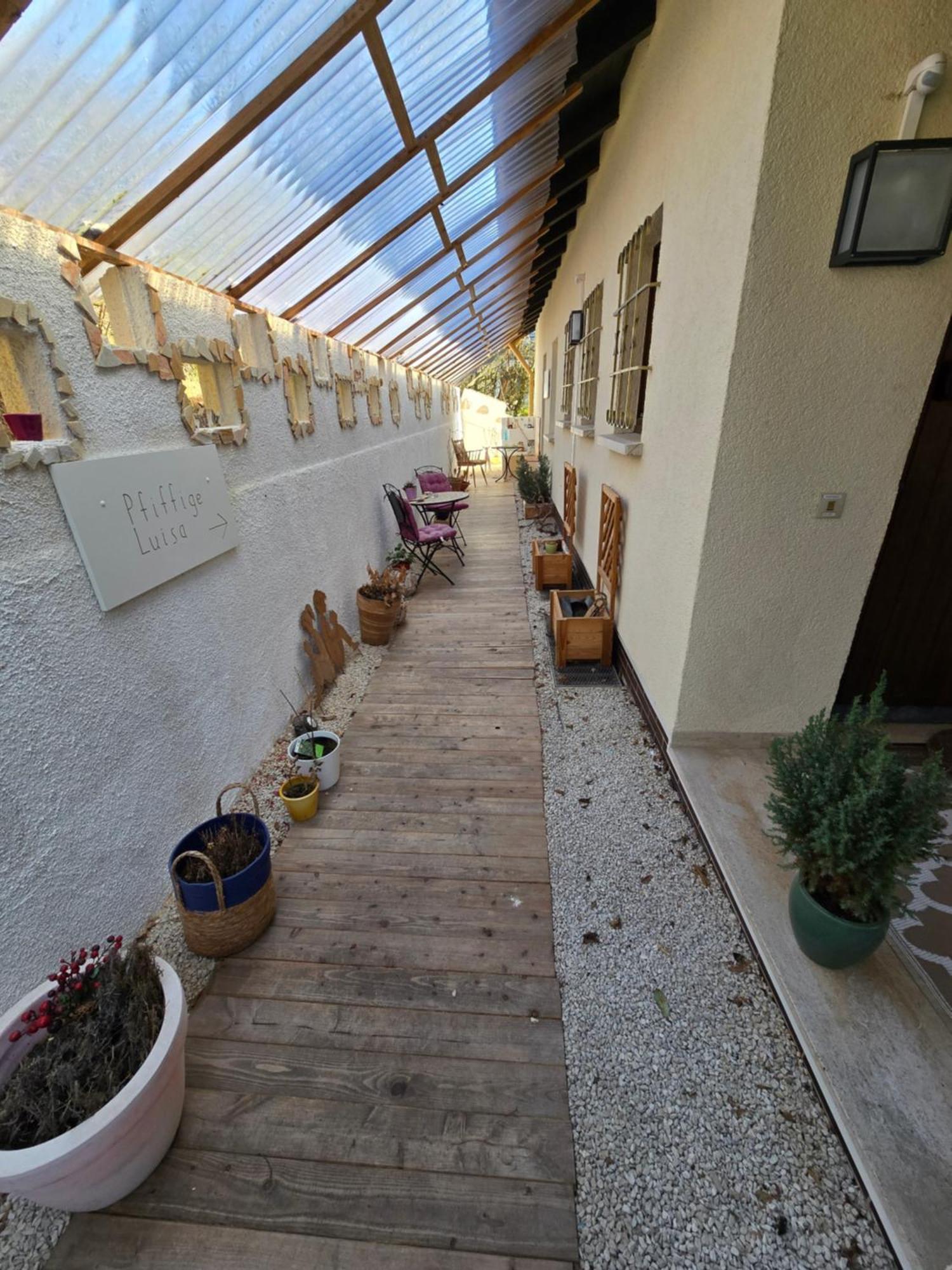 Marburg Apartment Pfiffige Luisa In Ruhiger Waldrandlage Mit Balkon Und Wintergarten מראה חיצוני תמונה